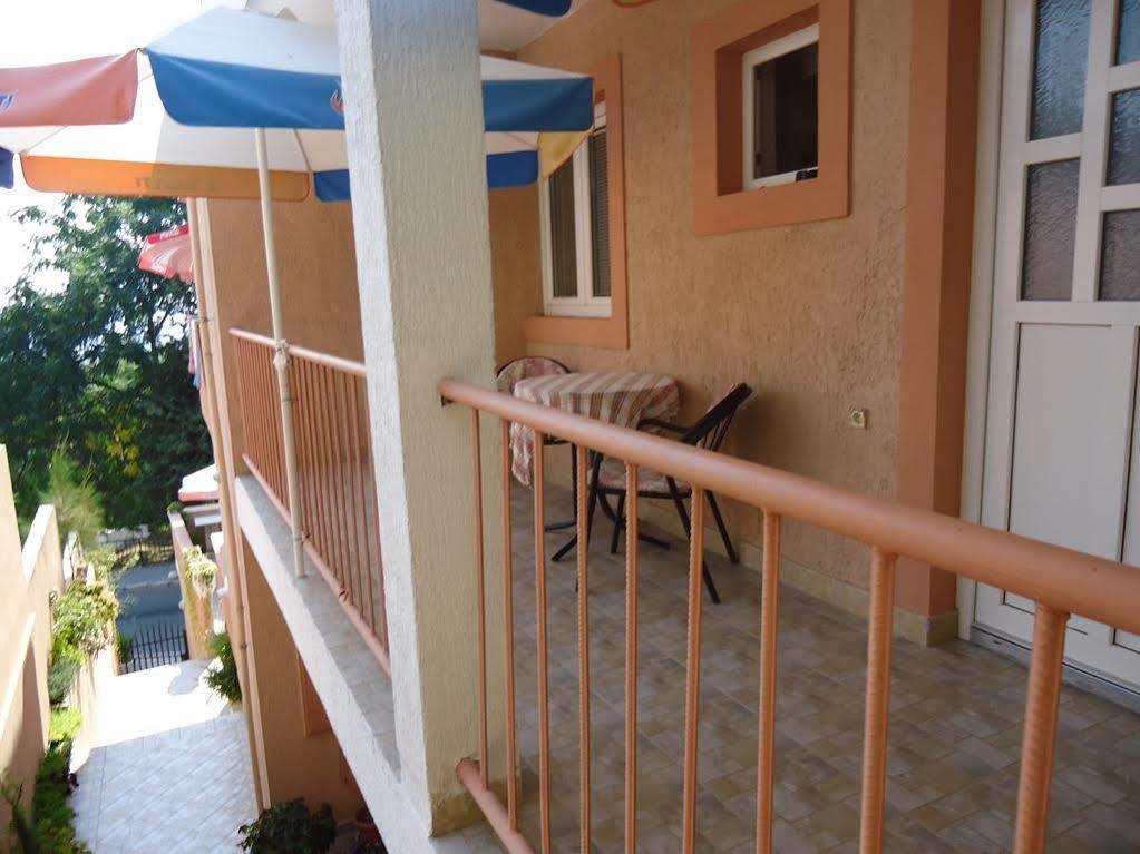 Apartments Villa Micunovic Herceg Novi Exterior photo
